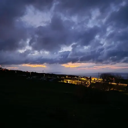 Sunset House * Achadinha